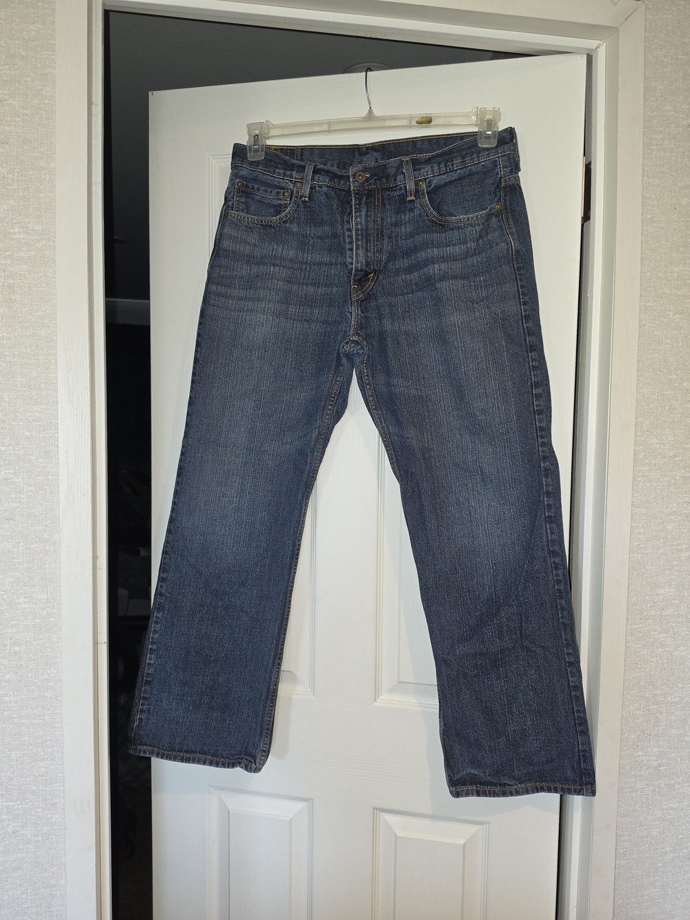 Men's Levi Classic Straight-Leg Jeans